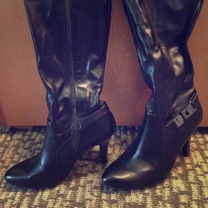Black Patent Leather Knee-Length High Heeled Boots